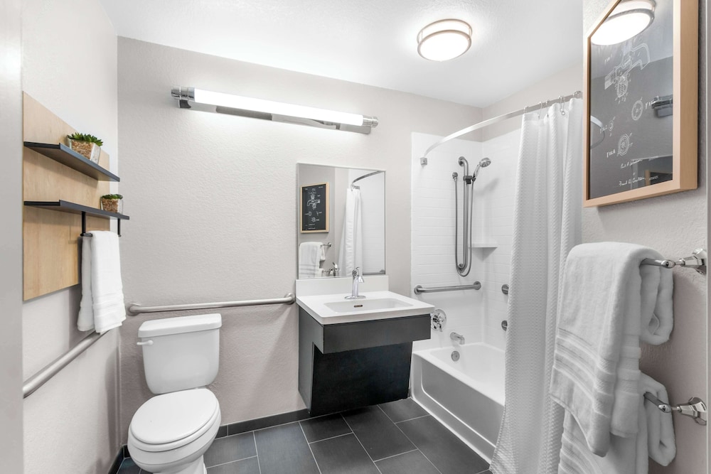 Sonesta Simply Suites Austin South - photo 33