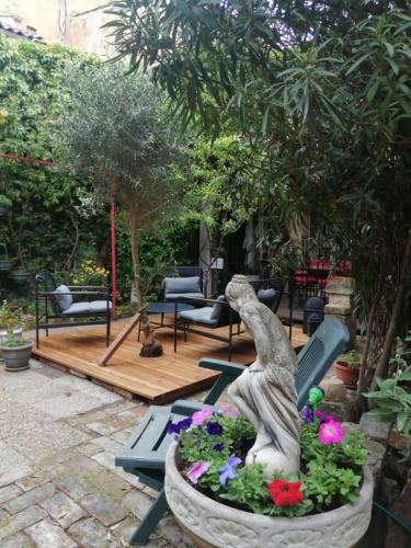 Calm&Art Intra Muros - last minute hotel in Avignon