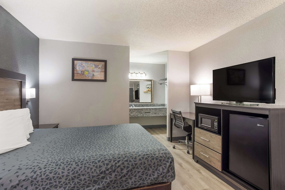 Econo Lodge Cave City - photo 17