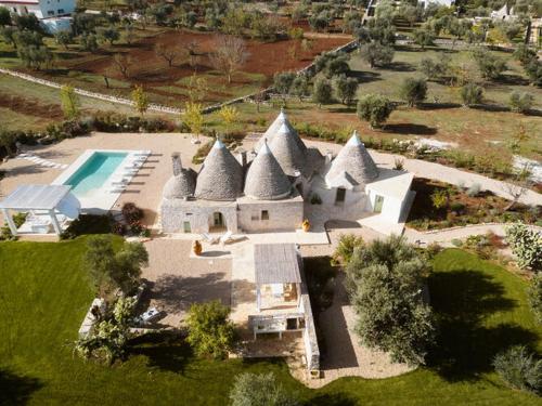 Holiday Home in Itria Valley with Private Pool — 4-Star Luxury Hotel in Ostuni, Italy