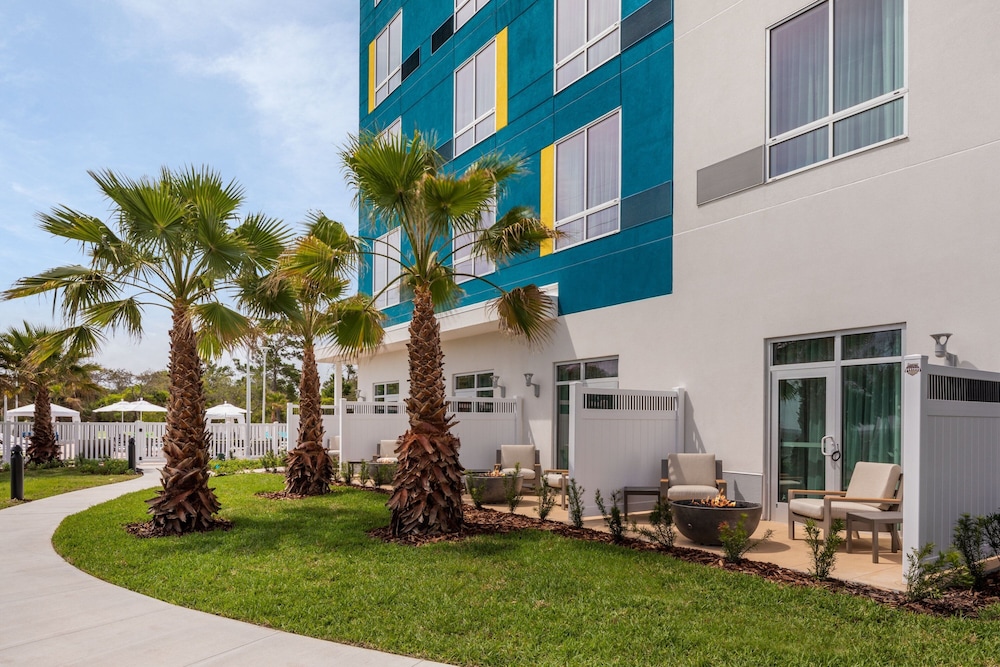 Courtyard by Marriott Titusville Kennedy Space Center - photo 41