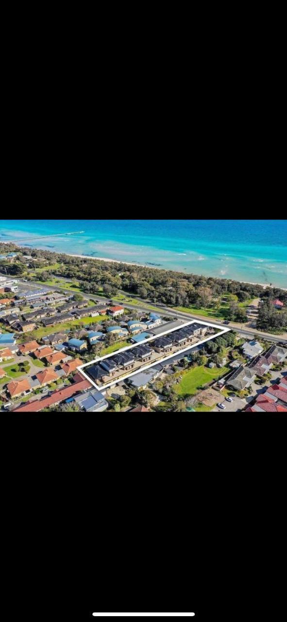 Beachside Townhouse — 4-Star Luxury Hotel in Rosebud, Australia