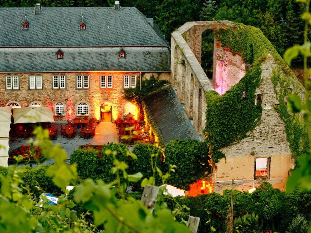 Sartoris Comfortable Holiday Residence — 4-Star Luxury Hotel in Bad Neuenahr-Ahrweiler, Germany