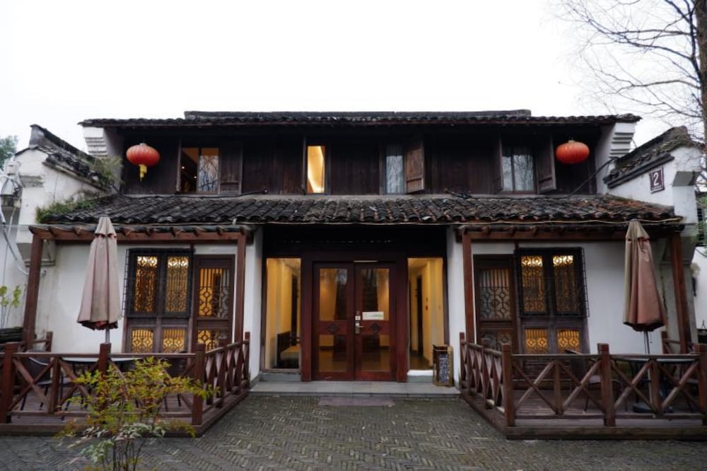 Hangzhou Xixi Bieyuan Resort Hotel — hotel in Hangzhou