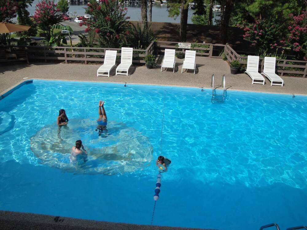 Mountain Harbor Resort and Spa - photo 71