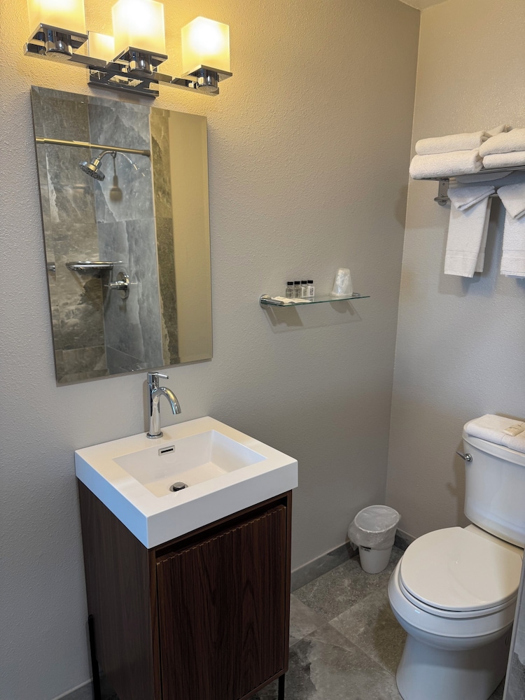 Bridge Street Inn - photo 43