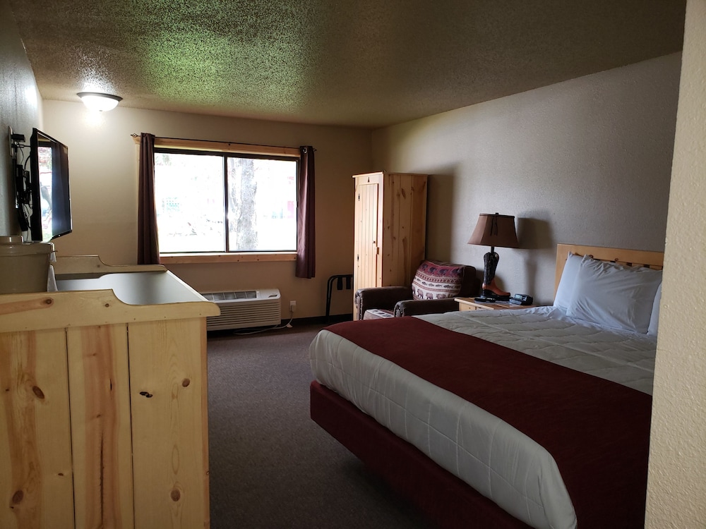 Woodside Dells Hotel & Suites - photo 14