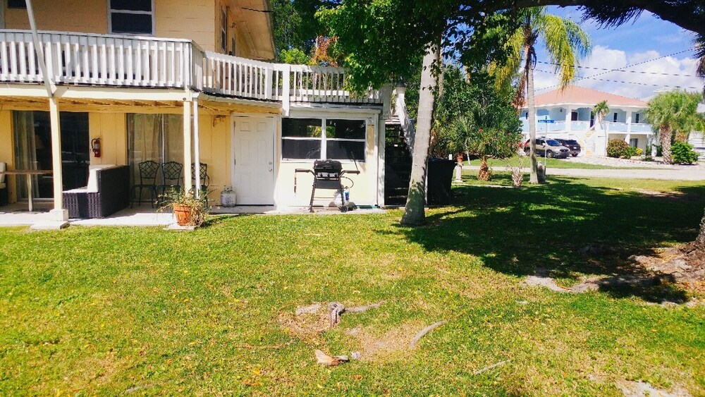 Flamingo Inn Bayside Suites - photo 57