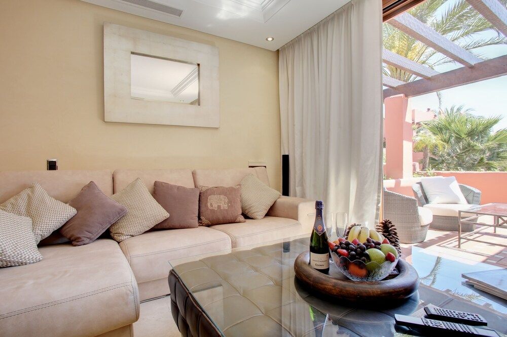 Penthouse Torre Bermeja — 4-Star Luxury Hotel in Estepona, Spain