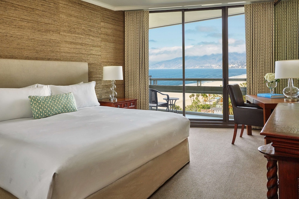 Fairmont Miramar Hotel - photo 23