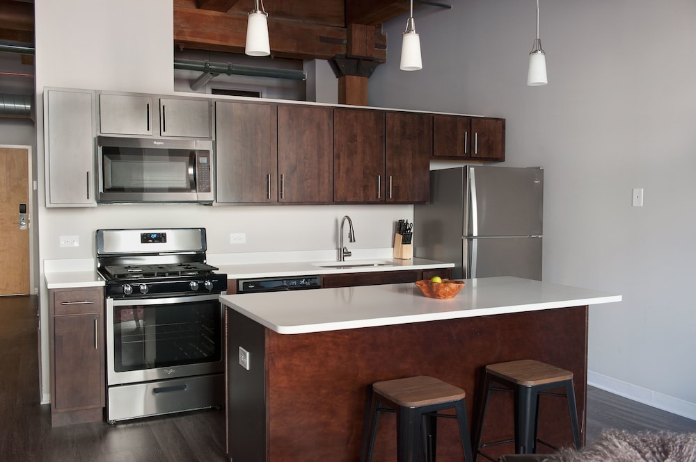 Bright South Loop Suites by Sonder - photo 19