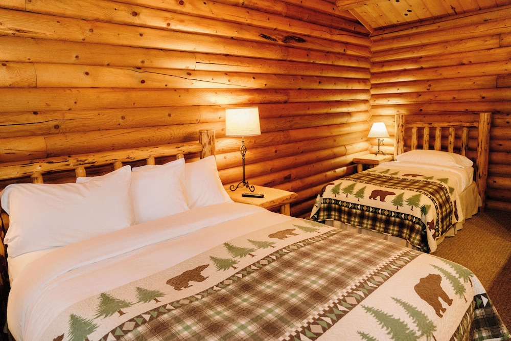 North Forty Resort - carbon neutral hotel in Columbia Falls