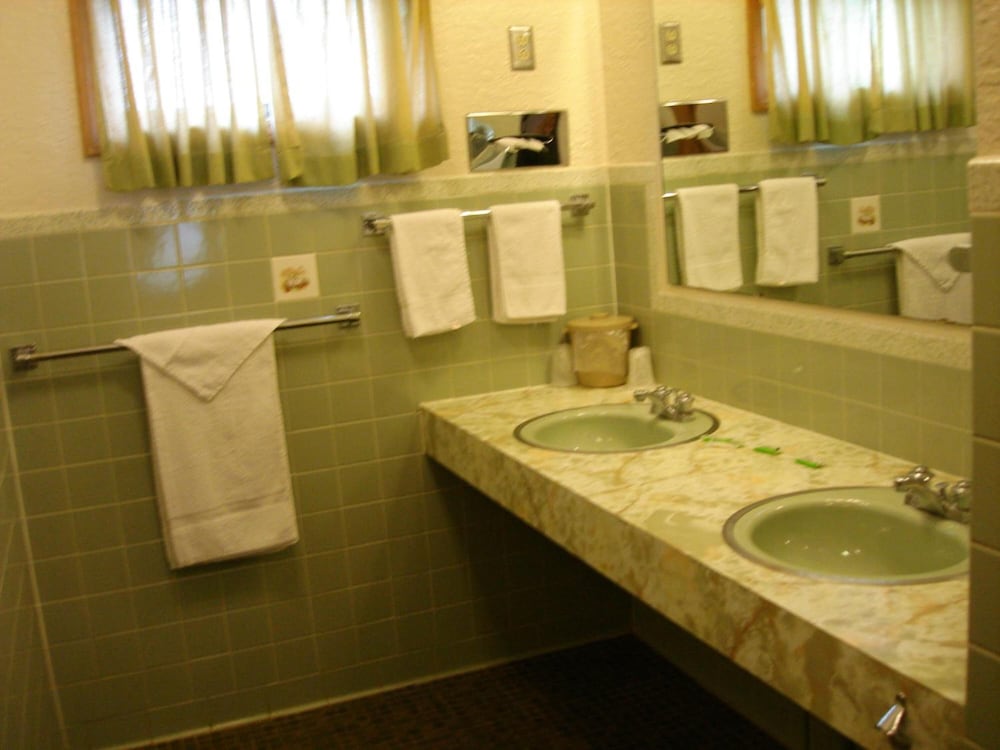 Nevada Inn - photo 20