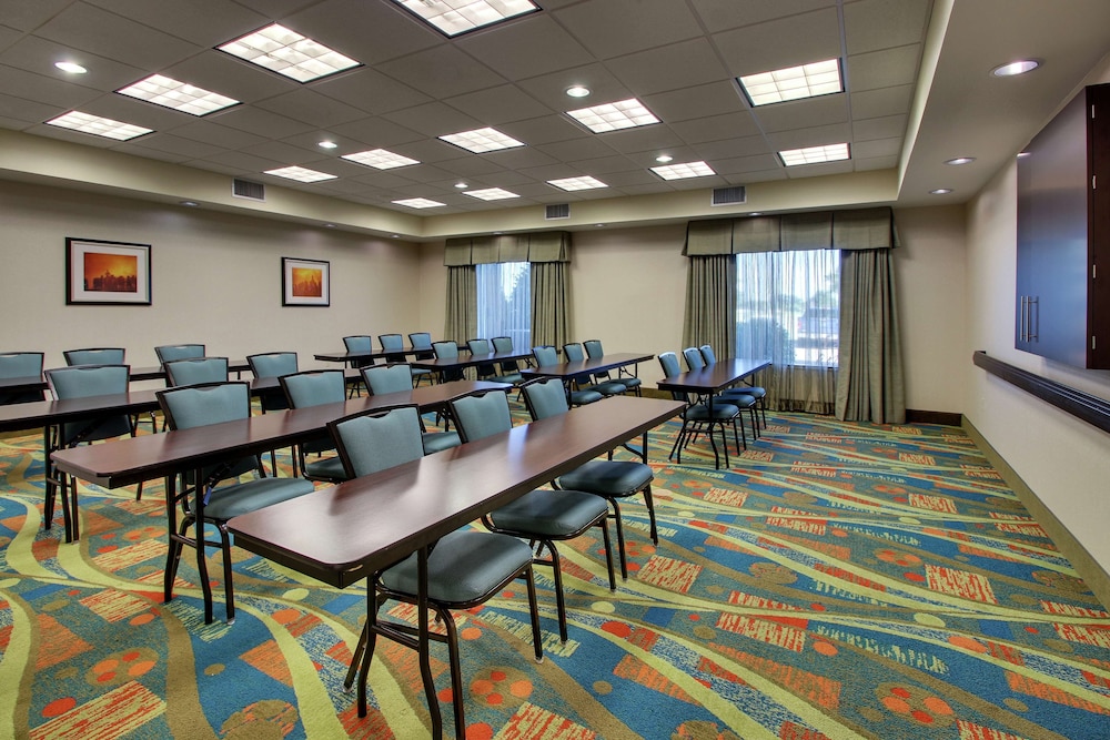 Hampton Inn Vernon - photo 33