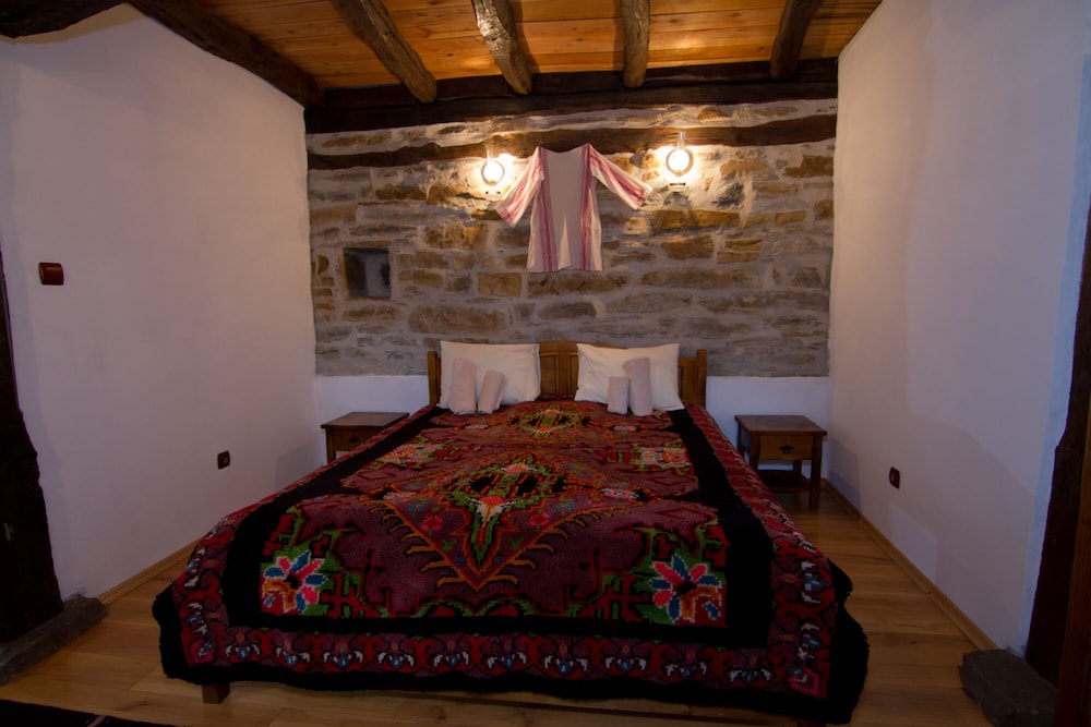 Dedovite kashti — Lovech — photo 4
