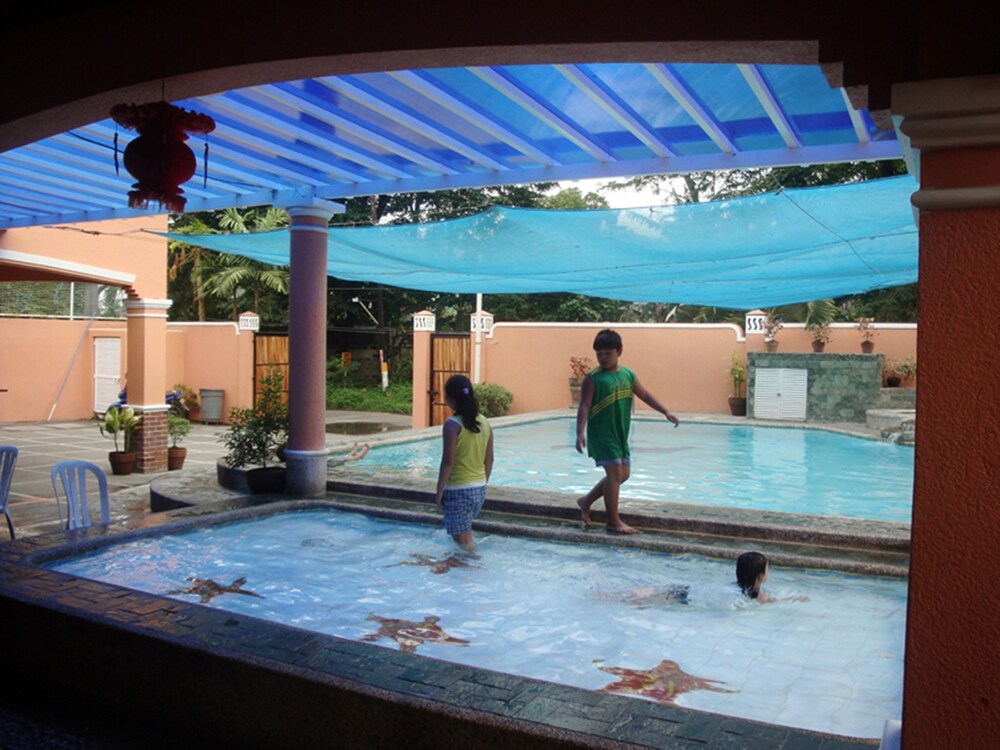 Piscina de Jillen Resort in Calamba, Philippines