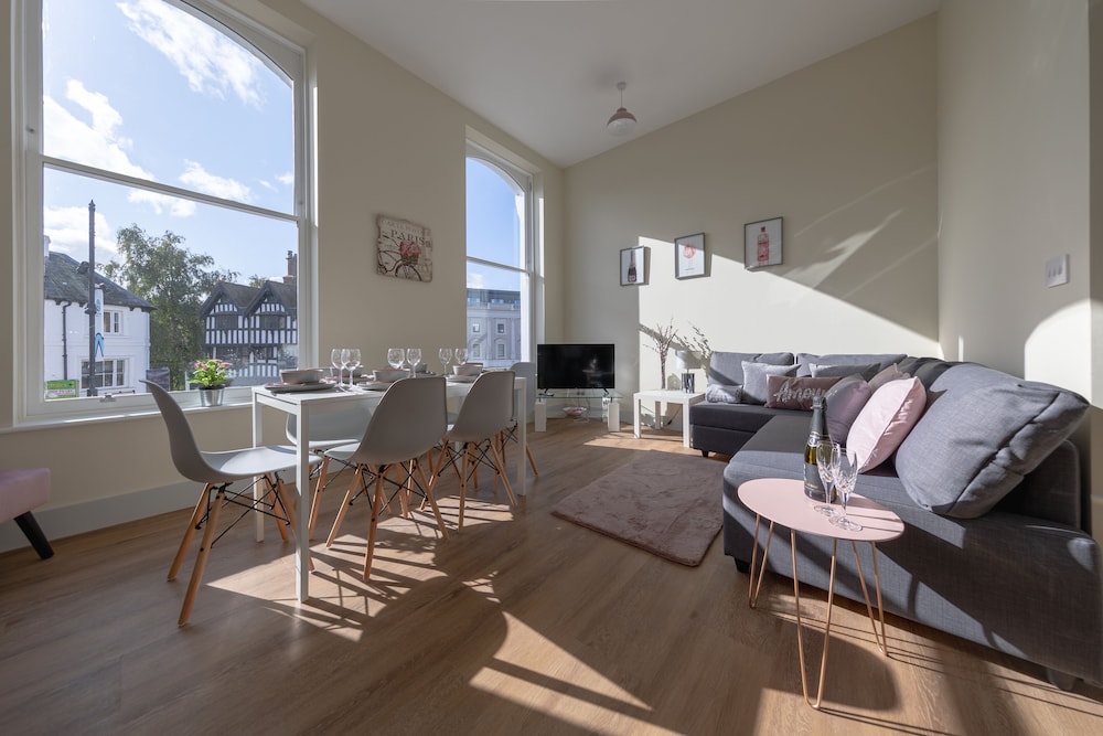 Apartment 1 Isabella House Hereford — 4-Star Luxury Hotel in Hereford, United Kingdom