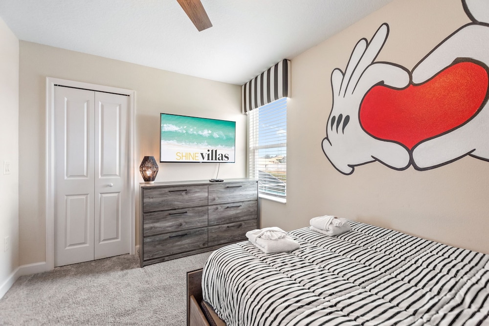 Marvel Mansion Championsgate Resort Shine Villas 9 Bedroom Villa - photo 7