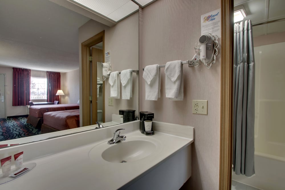 Angel Inn Central - photo 30