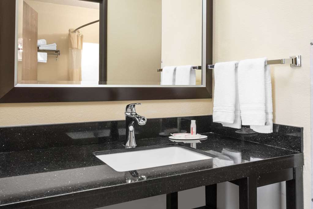 Days Inn by Wyndham North Platte - photo 8