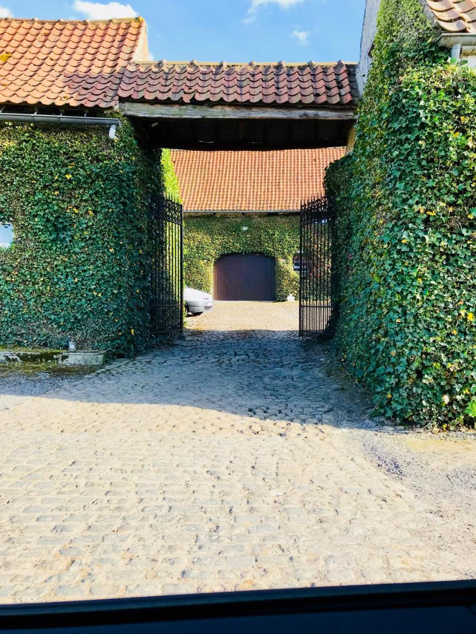 La Ferme Des Roses — hotel in Tournai
