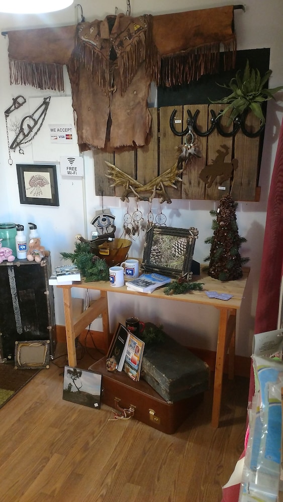 Roundtop Mountain Vista Cabins and Motel - photo 3