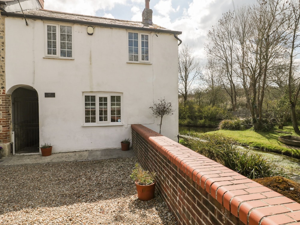 Riverside 67 Dorchester Road in Dorchester, United Kingdom