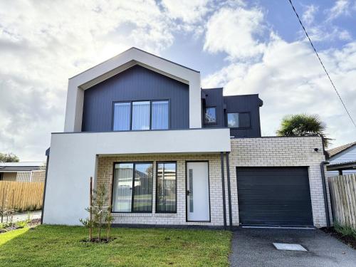 Aalto Retreat 1 Chic Modern Close to Everything in Rosebud, Australia