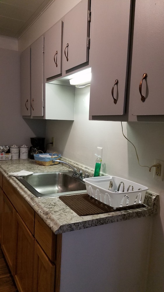 Becket Motel - photo 19