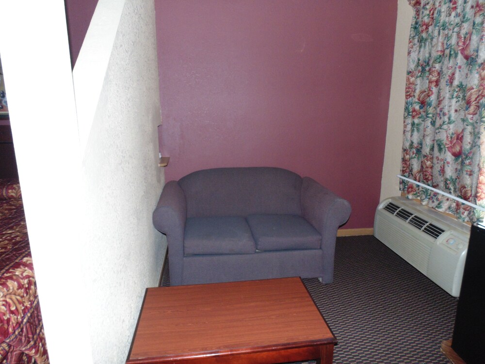 First Western Inn - photo 22