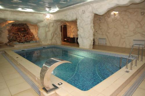 Kleopatra Hotel — hotel in Kamianets-Podilskyi