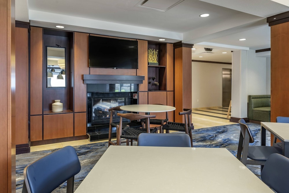 Fairfield Inn & Suites by Marriott Texarkana - photo 52