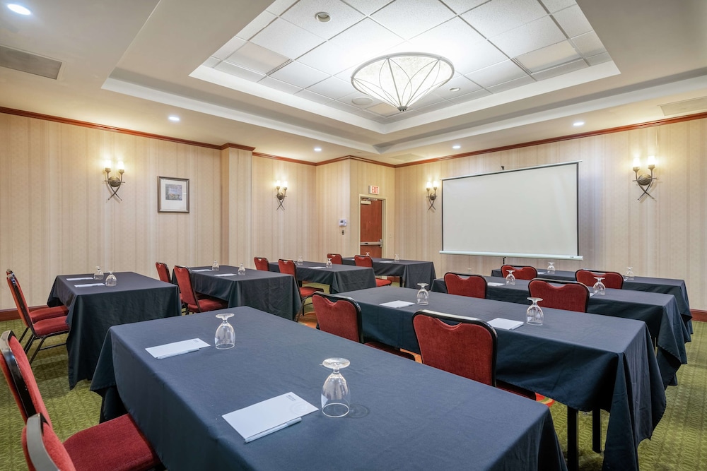 Hilton Garden Inn Morgantown - photo 18