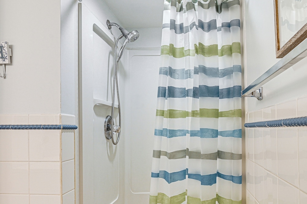 Beach & Pool Access: Resort style Myrtle Beach Gem - photo 16
