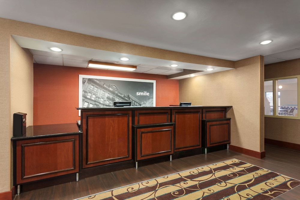 Hampton Inn Wichita East - photo 4
