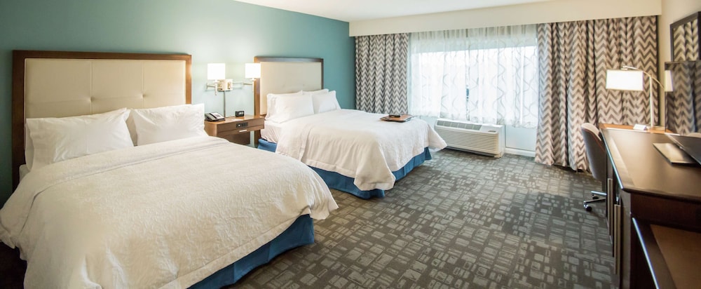 Hampton Inn & Suites Orlando At SeaWorld - photo 12