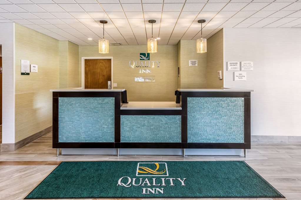 Quality Inn Palm Beach International Airport - photo 3