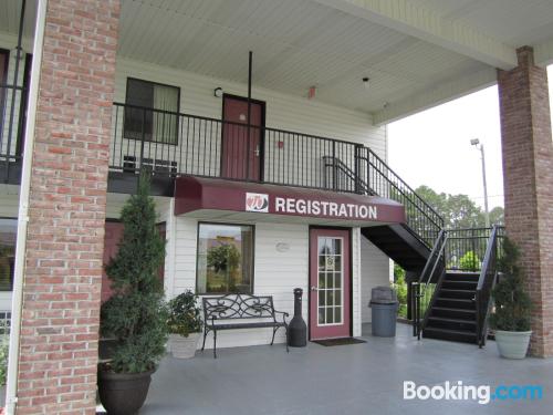 Western Inn & Suites — hotel in Douglas