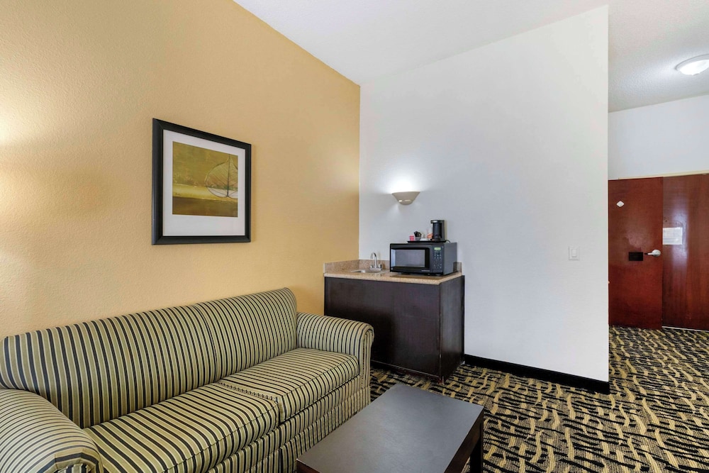 Spark by Hilton La Grange - photo 17