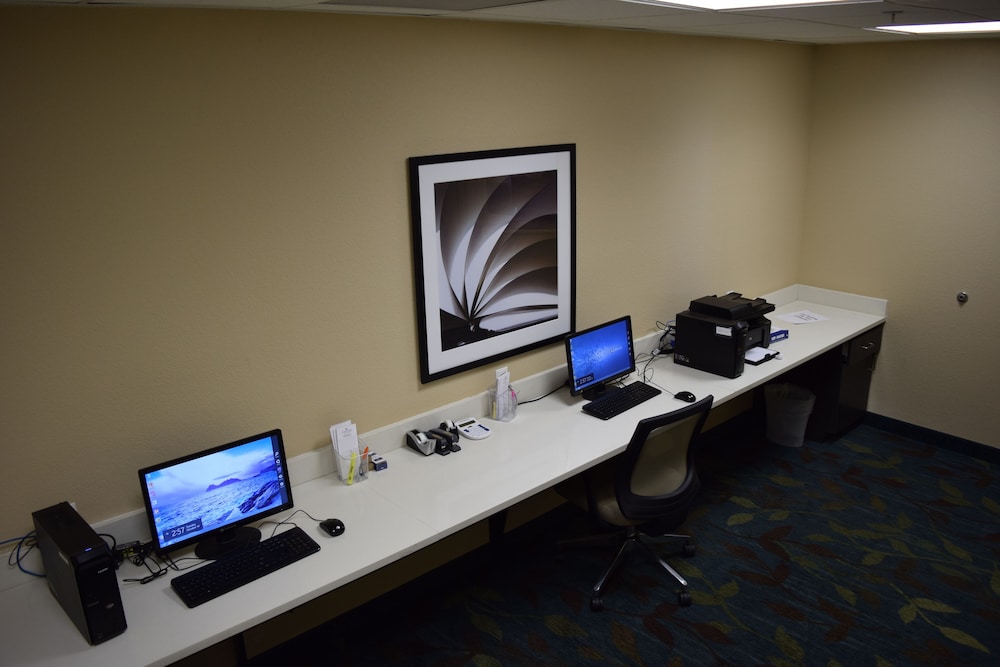 Candlewood Suites Monahans by IHG - photo 28
