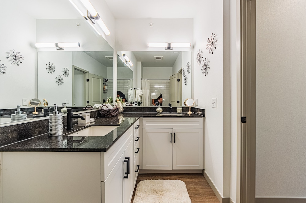 Beautiful chic modern one bedroom — 4-Star Luxury Hotel in Colorado Springs, United States