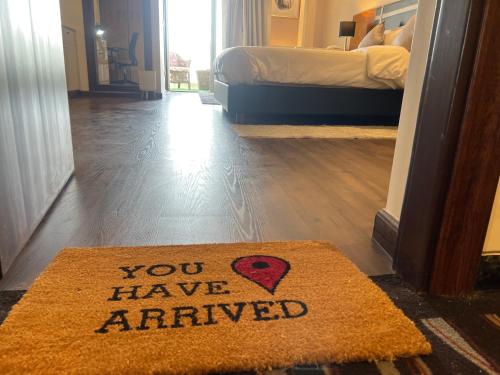 Executive Deluxe Apartment with Panoramic View in Heart of Gurgaon