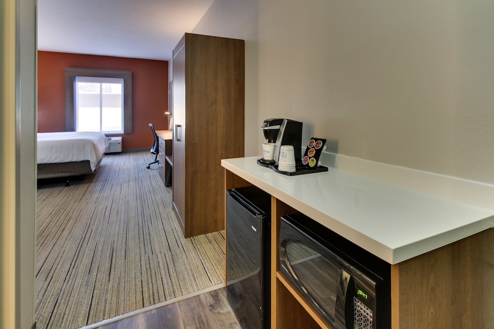 Holiday Inn Express Atlanta Emory University Area by IHG - photo 15
