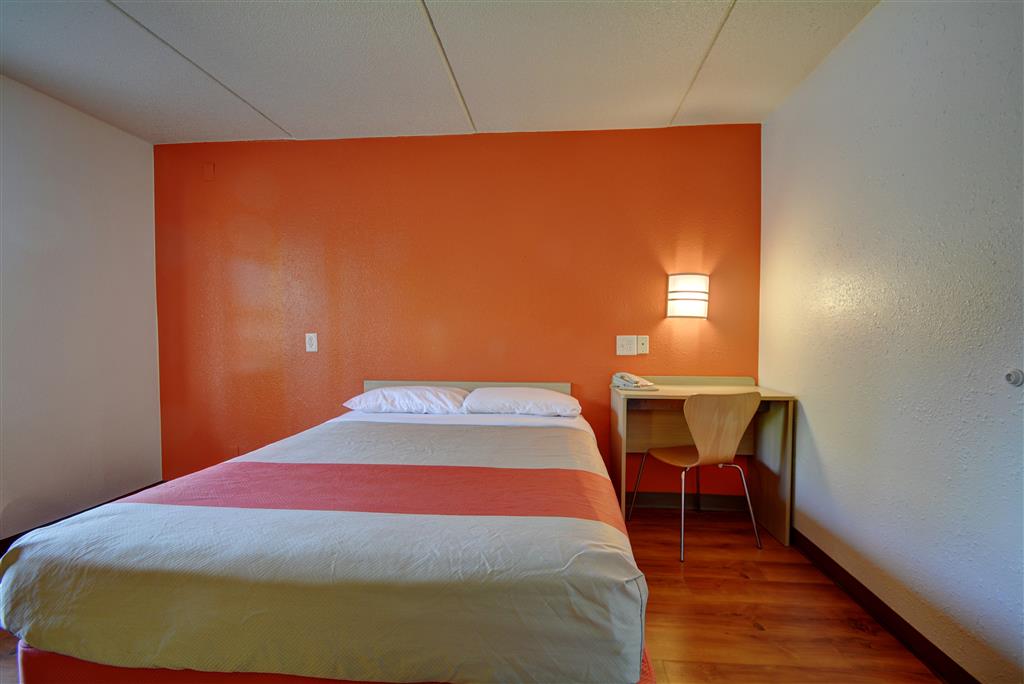 Motel 6 Chicopee MA Springfield - photo 9