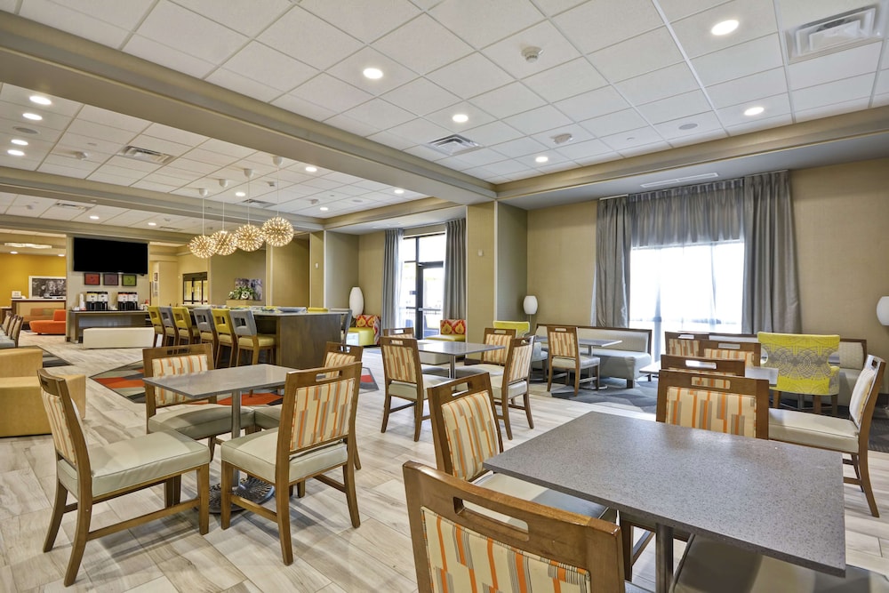 Hampton Inn Blue Ash Cincinnati - photo 4