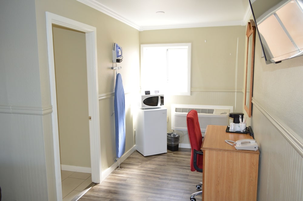 Travelodge by Wyndham Fort Bragg - photo 45