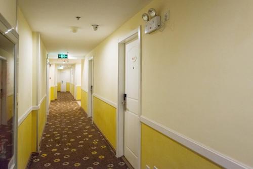 GreenTree Inn Jinzhong YuCi YingBin Street Business Hotel — hotel in Jinzhong