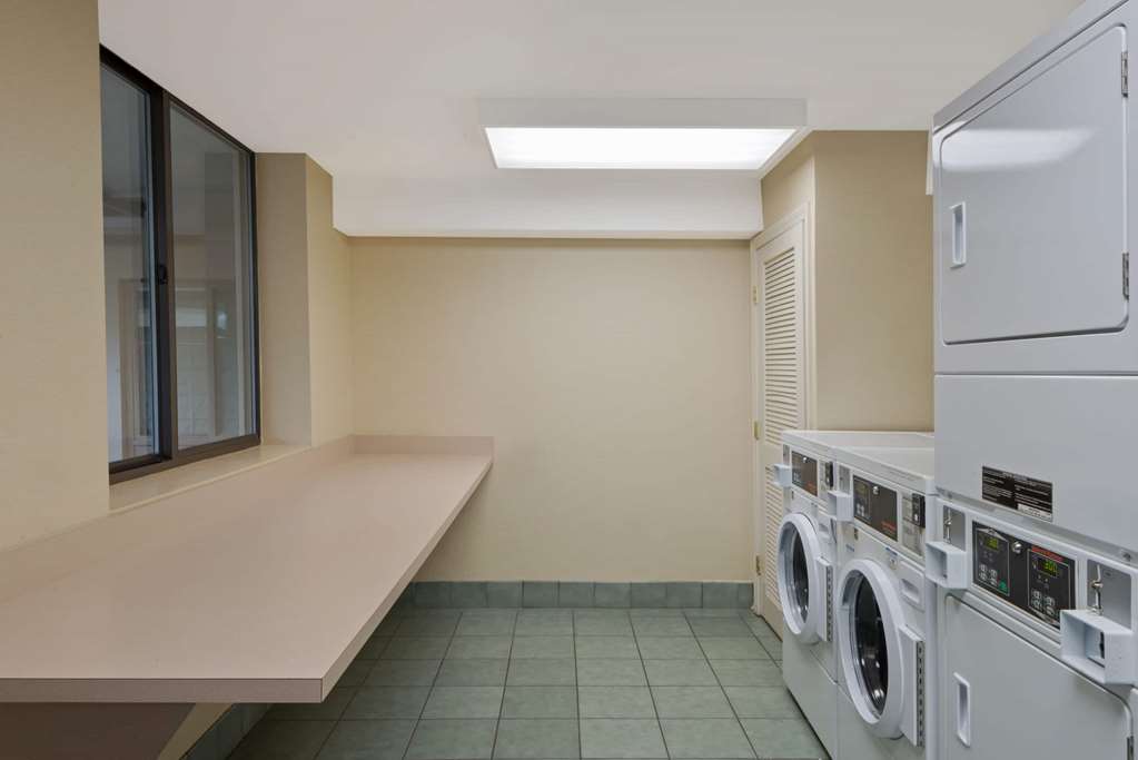 Ramada by Wyndham Boston - photo 17
