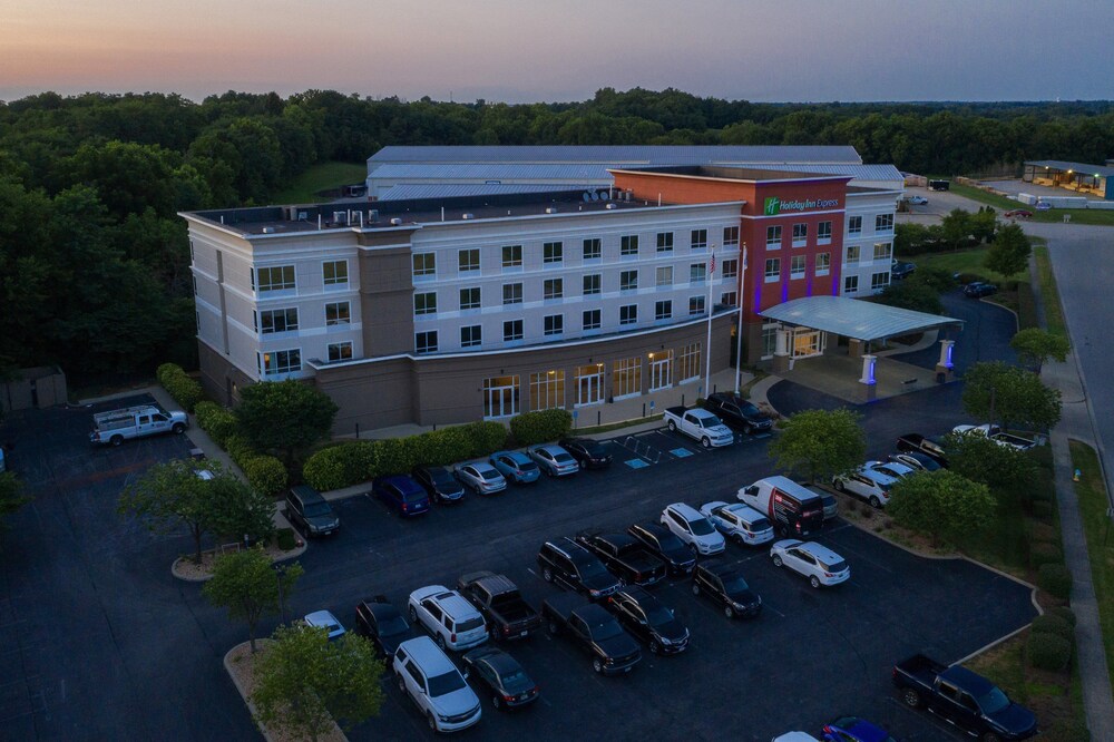 Holiday Inn Express Lexington North Georgetown by IHG - photo 38