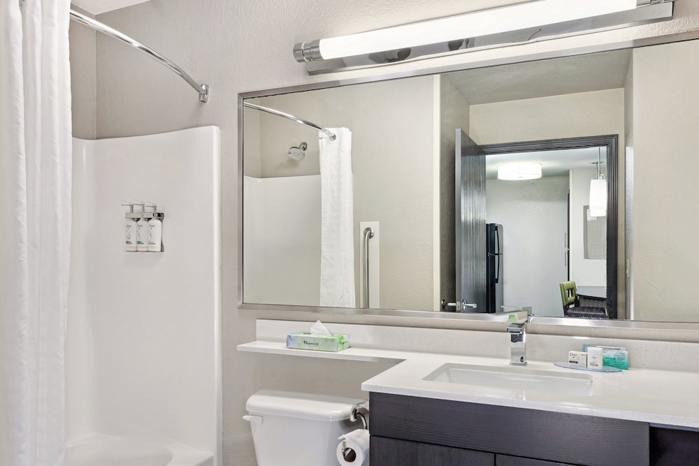 Candlewood Suites Appleton by IHG - photo 20